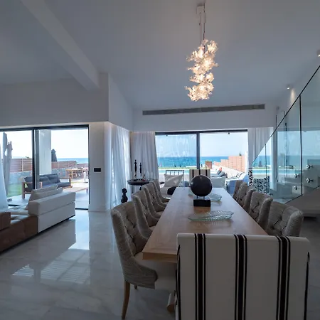 Abaton Island & Station touristique