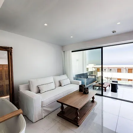 Abaton Island & Station touristique